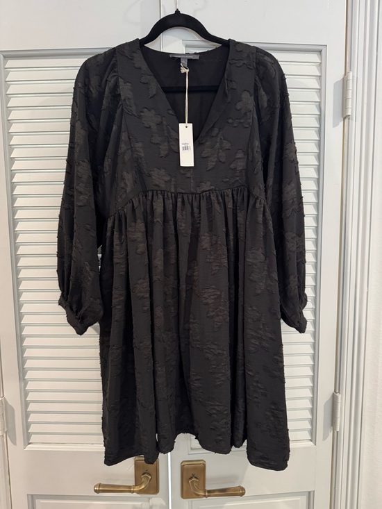 grade & gather Dresses & Skirts - Textured Black Long-Sleeve V-Neck Babydoll Dress